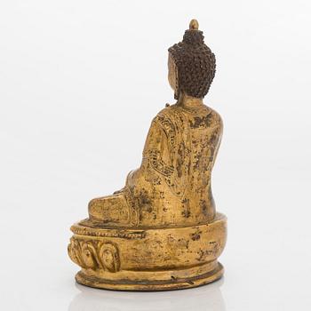 Veistos, buddha, kullattua metallia, 1900-luku.