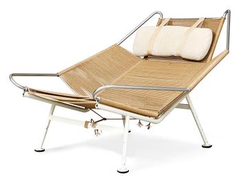 A Hans J Wegner lounge chair "Flag Halyard", by Getama, Denmark.