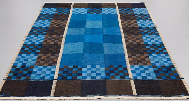 Ingrid Dessau, MATTO, flat weave, ca 269 x 175 cm, signerad KLH ID (Kristianstad Läns Hemslöjd, Ingrid Dessau).