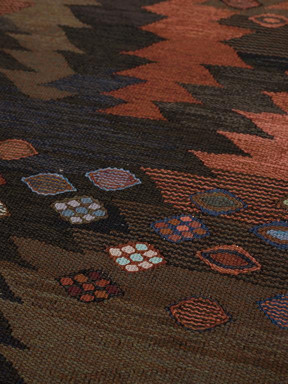 Barbro Nilsson, A carpet, "Tånga brun original", tapestry weave, ca 306,5-310 x 249,5-251,5 cm, signed AB MMF BN.