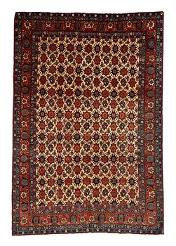 291. A carpet, semi-antique Veramin, ca 300 x 204 cm.