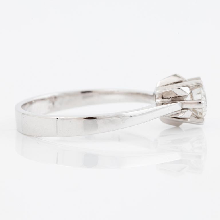 Ring, 18K white gold set with a brilliant-cut diamond, 0.46 ct according to engraving.