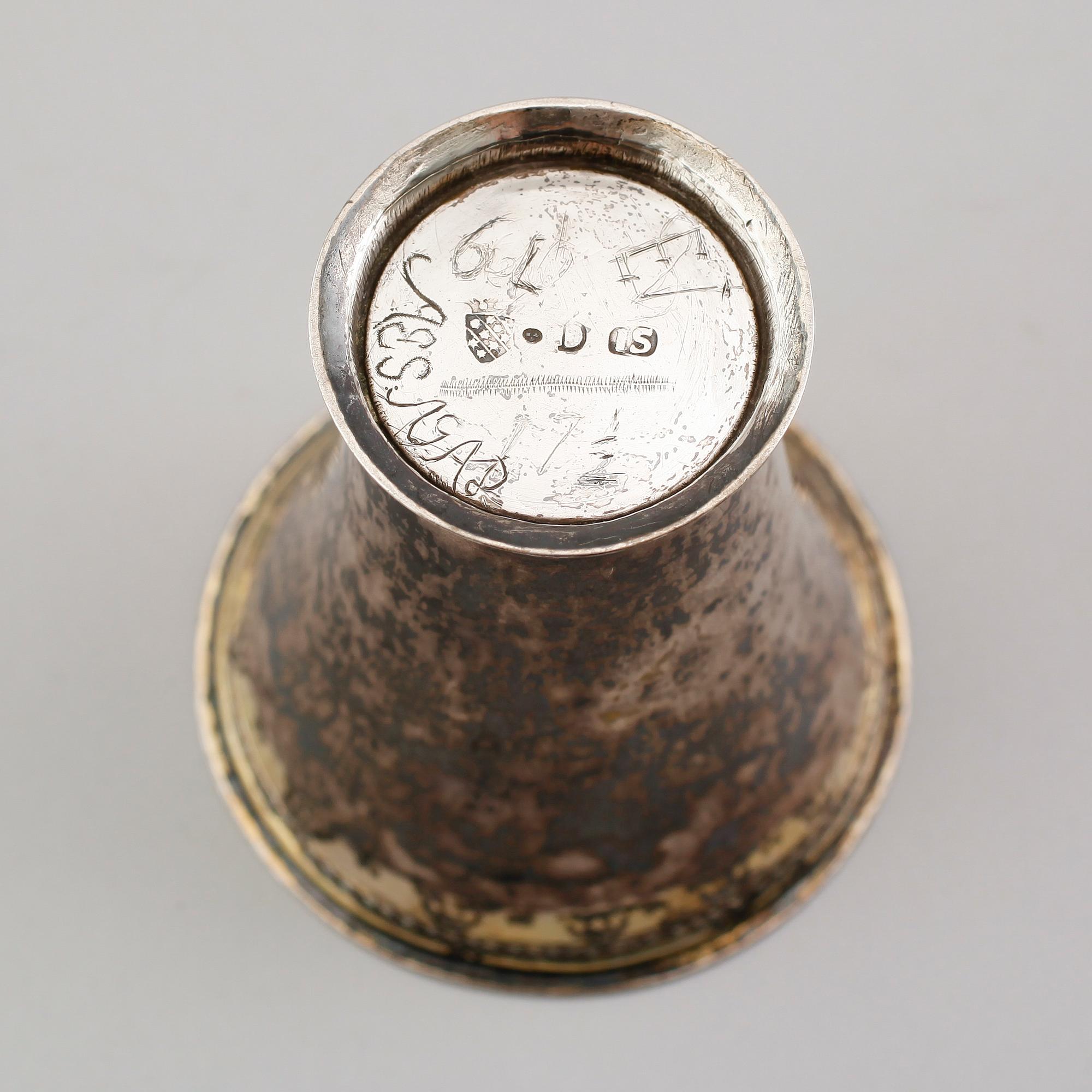 BÄGARE, silver, Johan Söderdahl, Söderköping 1762. Vikt ca 78 gram.