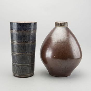 ARTHUR ANDERSSON, a set of two stoneware vases for vallåkra.