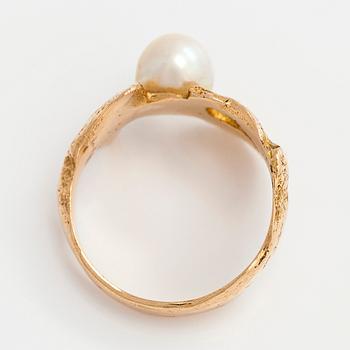 Björn Weckström, a 14K gold ring with a cultured pearl for Lapponia 1971.
