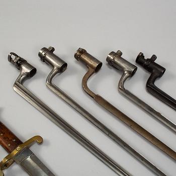 BAJONETTER 7 st, svenska, 1800-tal.