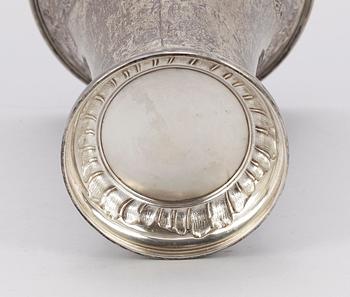 BÄGARE, silver, Guldsmedsaktiebolaget, Stockholm, 1920. Tot vikt ca 650g.