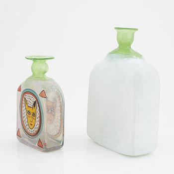 Ulrica Hydman Vallien, two unique art glass bottles, Boda Ateljé, Signed.