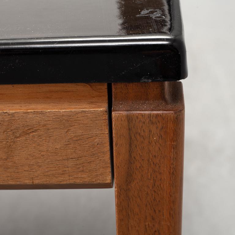 DAVID ROSÉN/ALGOT TÖRNEMAN, soffbord "579-112", bordsskiva "Röd kvadrat". AB Seffle möbelfrabrik.