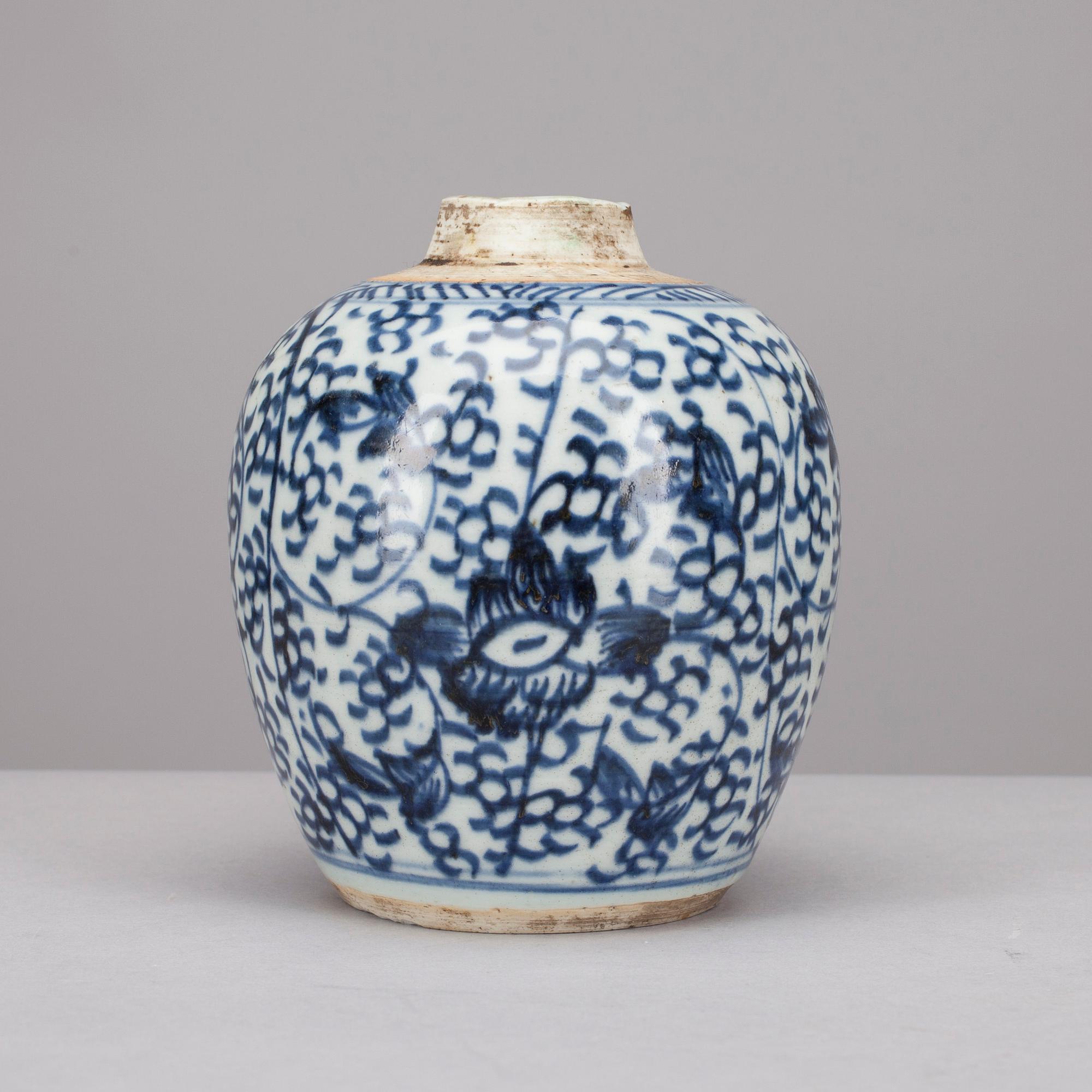 RUUKKU, posliinia, Kiina, 1700-luku.