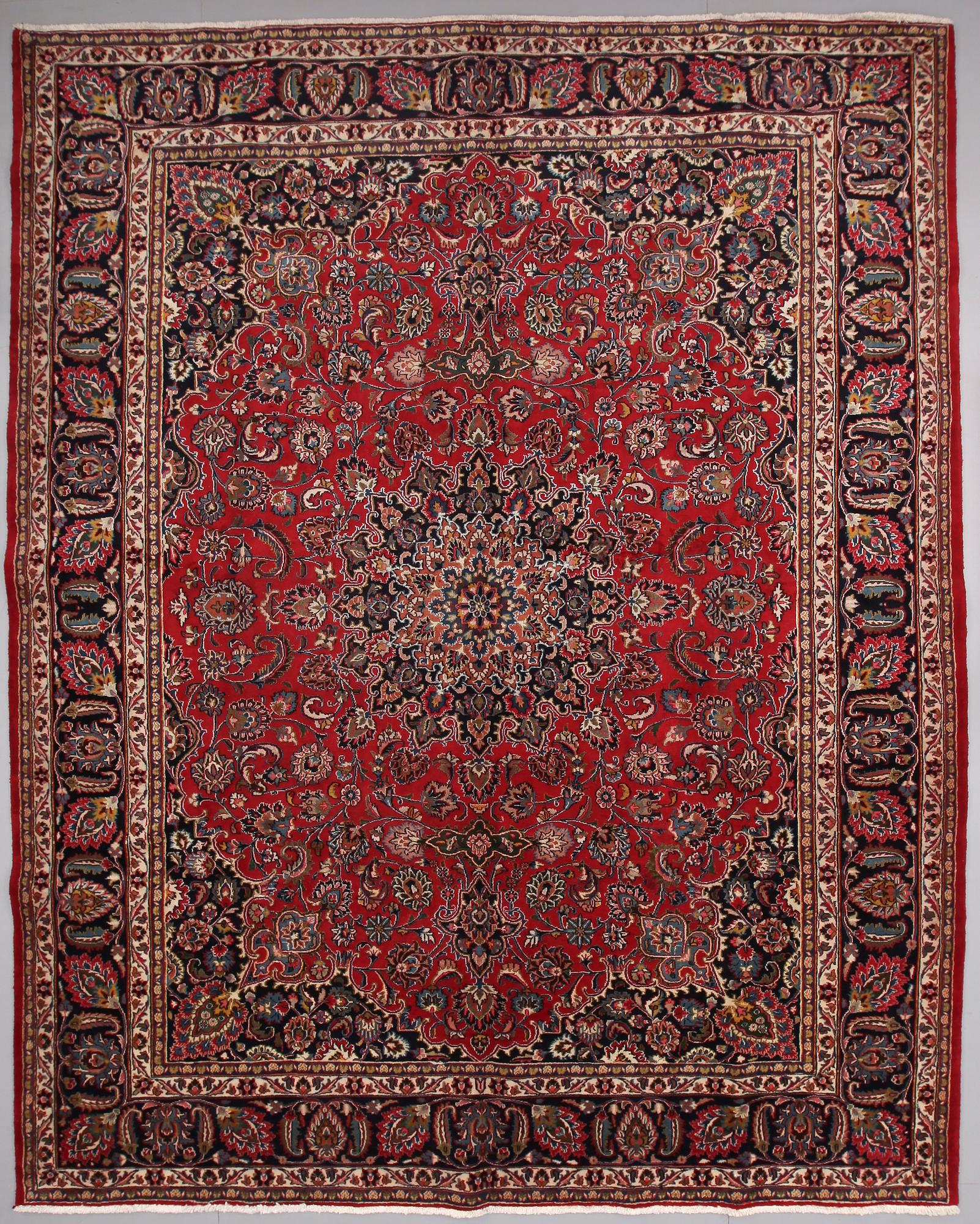 MATTA, Meshed, old, ca 375 x 295 cm.