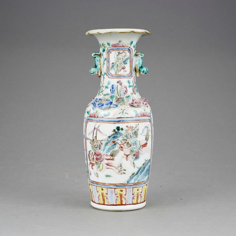 VAS, porslin, Kina, 1800-tal.