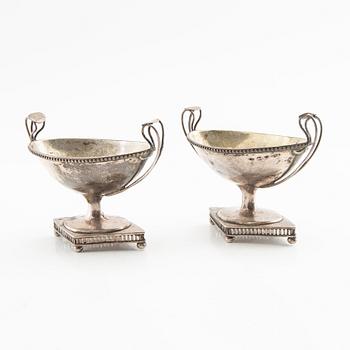 Petter Adolf Sjöberg saltkar ett par samt skedar Sengustavianska silver Stockholm 1820.