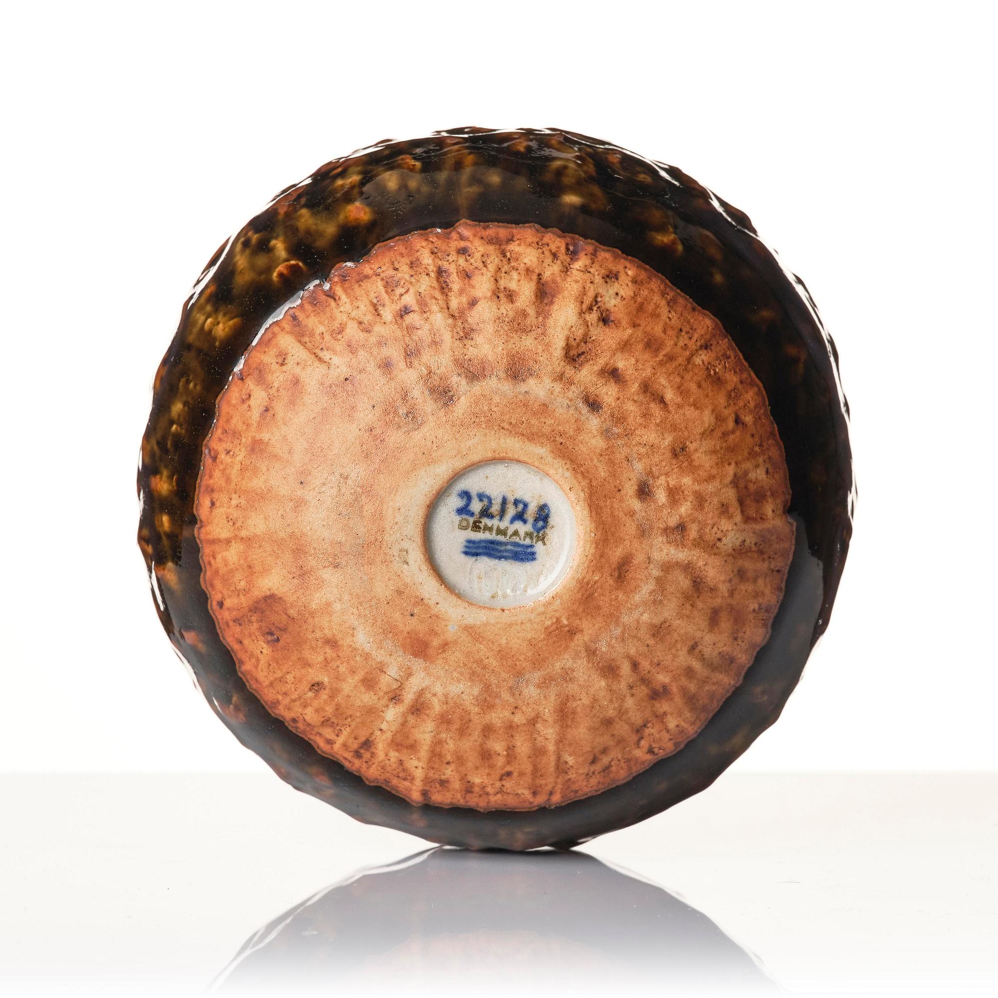 Melike Abasiyanik Kurtic, a stoneware vase, Royal Copenhagen, Denmark 1960s.