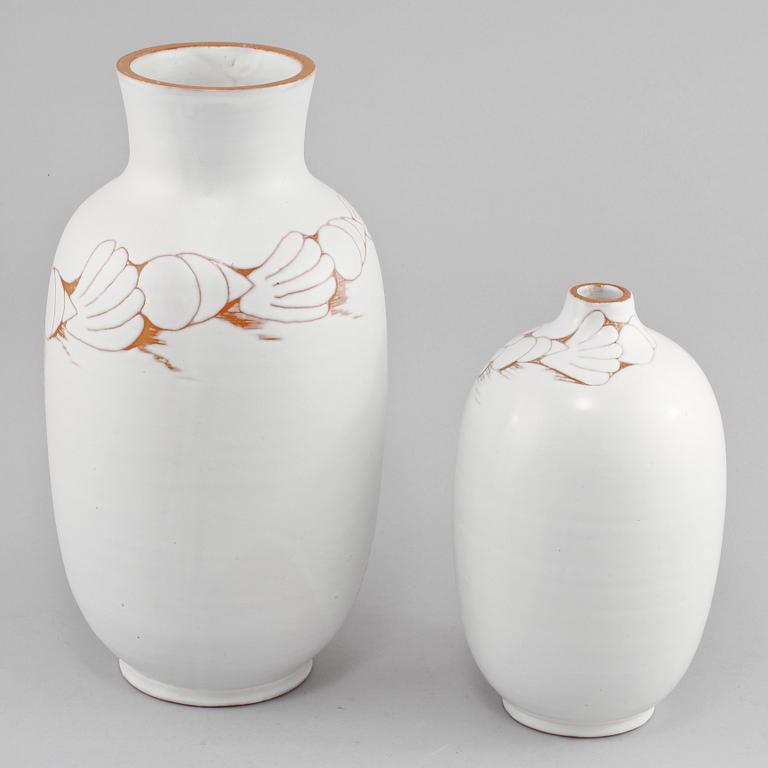 VASER, 2 st, glaserat lergods, Anna-Lisa Thomson, Upsala-Ekeby, omkring 1900-talets mitt.