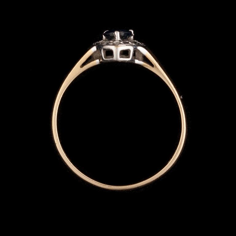 RING, 14K guld, safir samt små diamanter. Engelska stämplar. Vikt tot. 1,8 g.