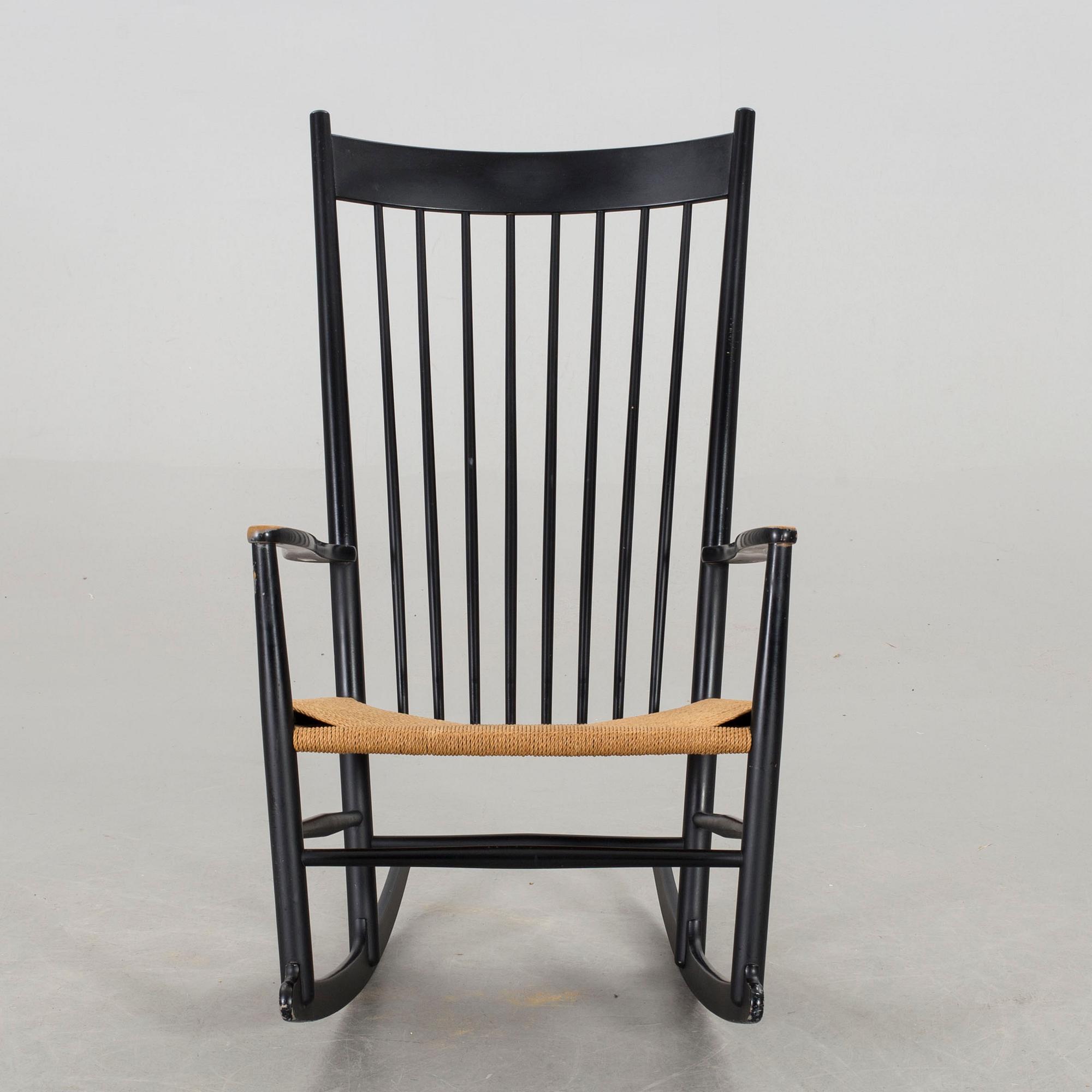 A HANS J WEGNER ROCKING CHAIR "J-16".