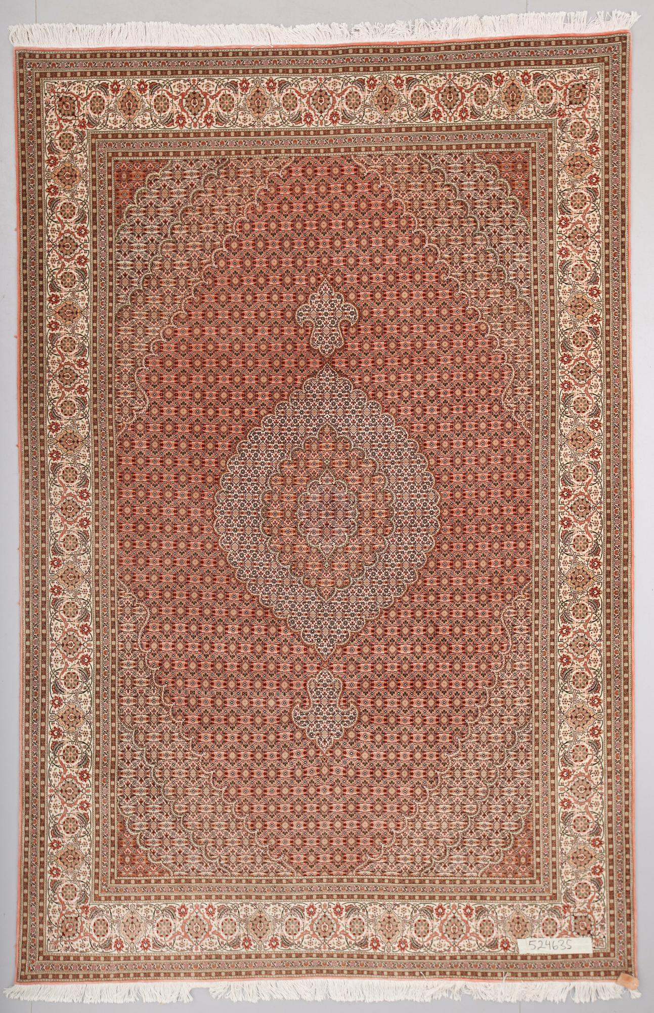 MATTA, Täbriz. Ca 306 x 202 cm.