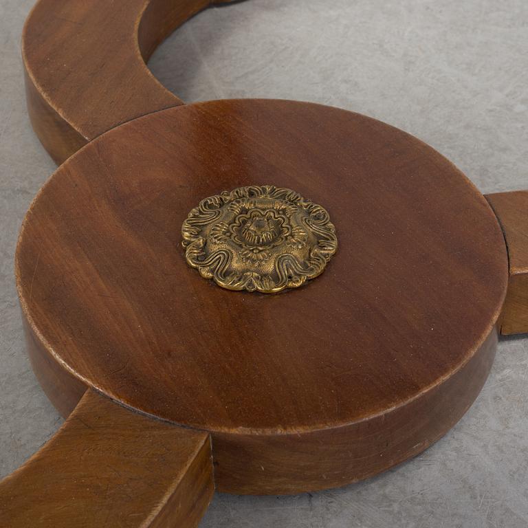 An early 20th century table.