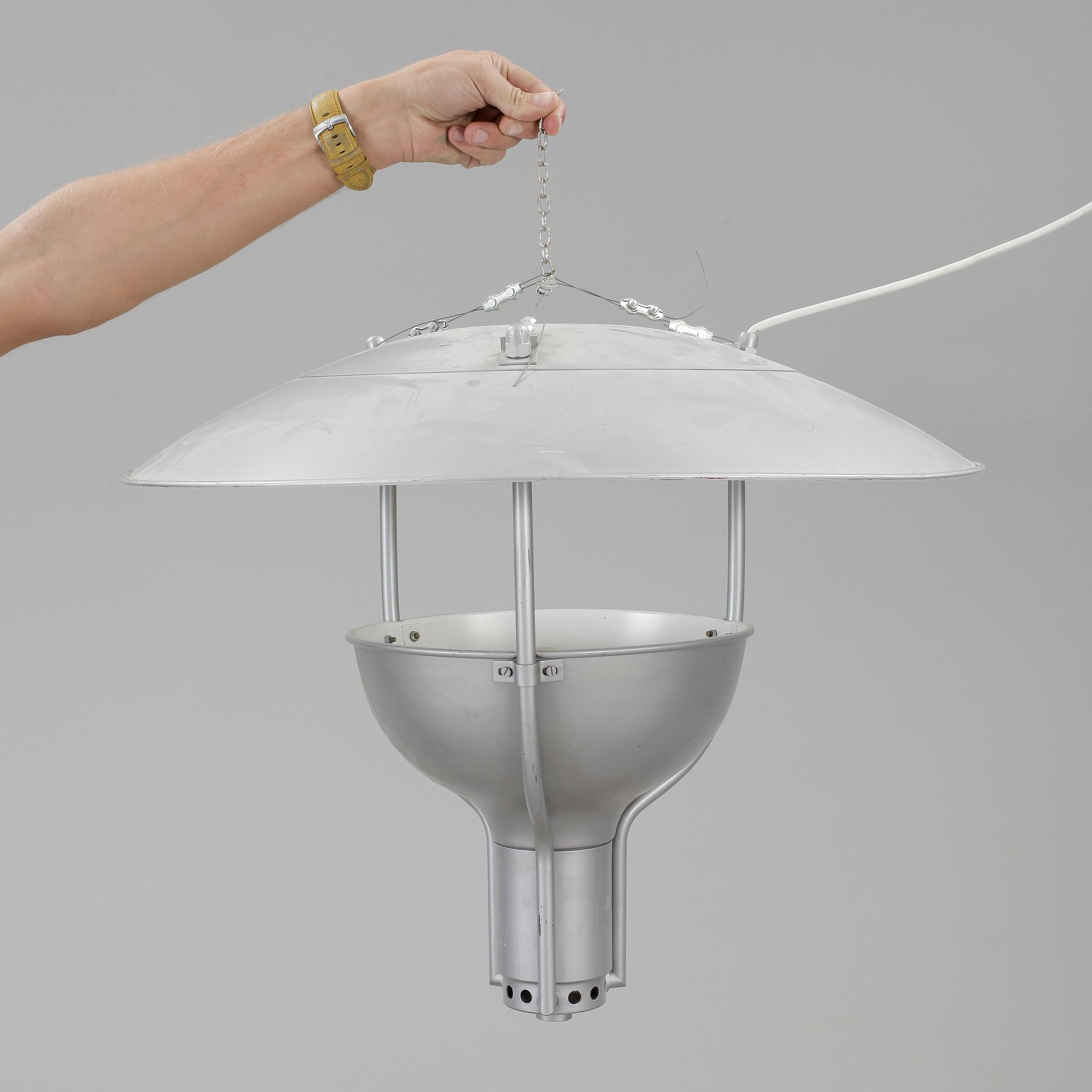 TAKLAMPOR, 6st, modell 703, Sven Markelius, formgiven 1930-tal. Höjd 110cm.