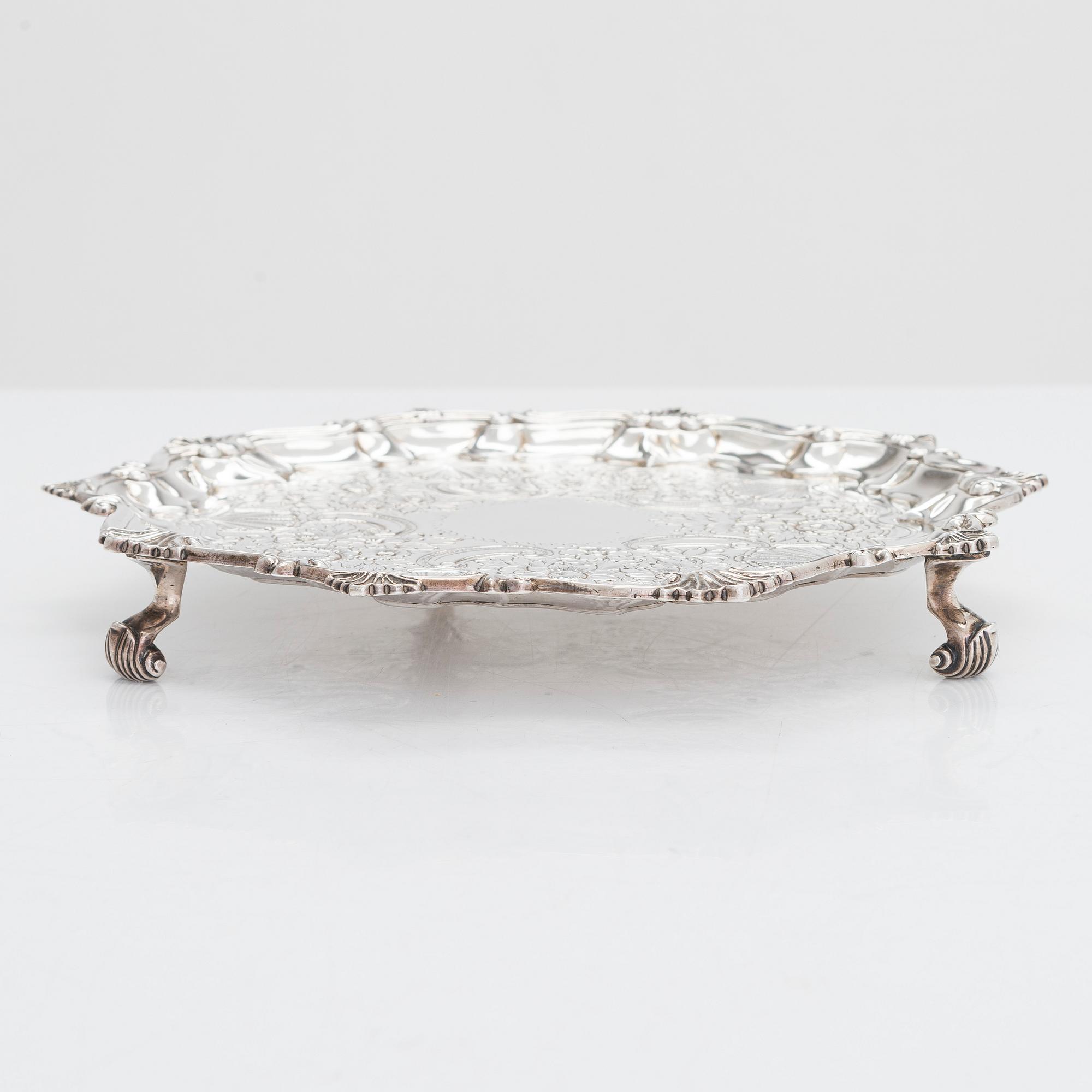 William Brown, salver, sterlingsilver, London 1825.