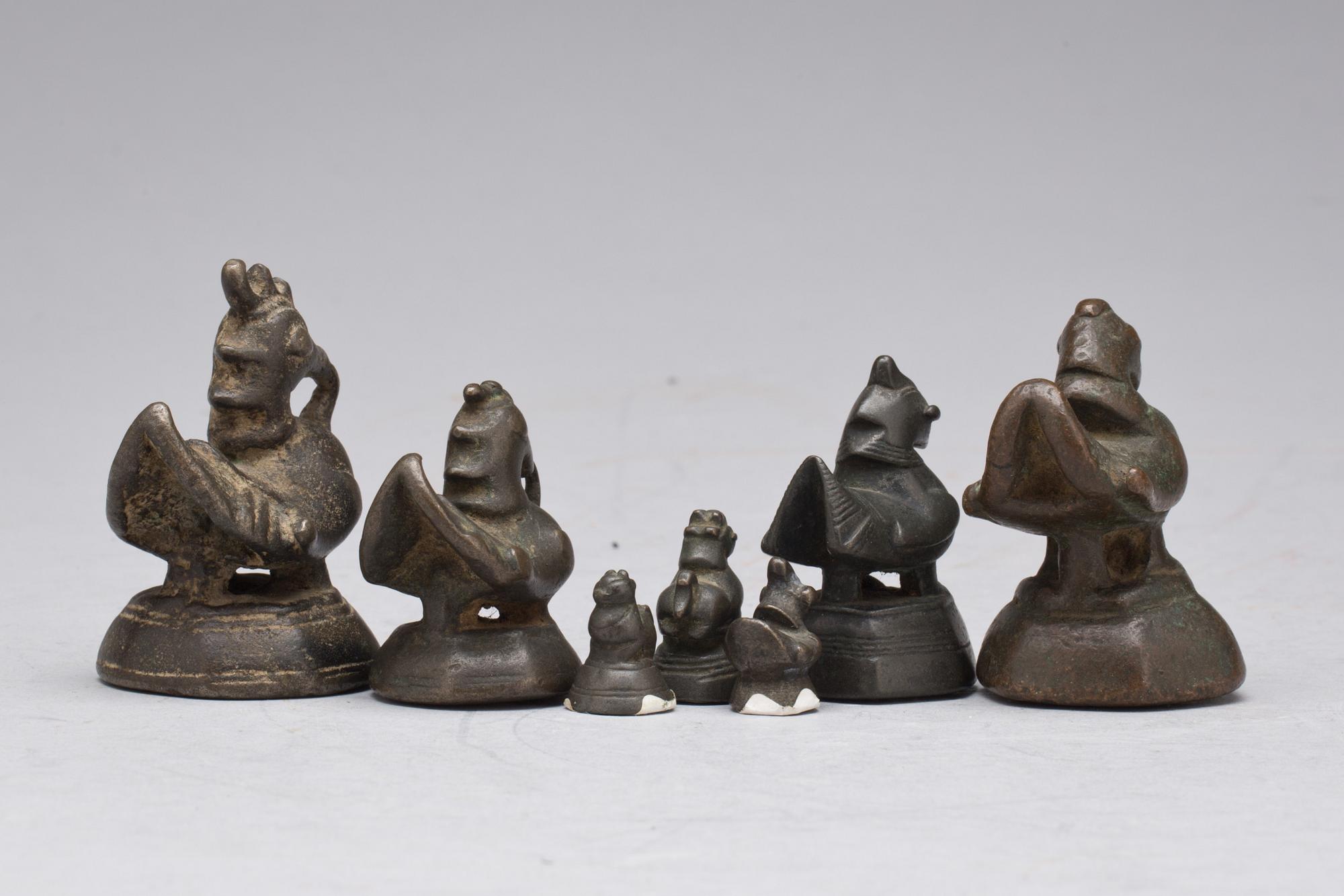OPIUMVIKTER, 7 st, brons, Kina, bl a 1700 och 1800-tal.