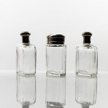 Viktor Lindman, toiletteset, 3 delar, silver och glas, Helsingfors 1915-16.