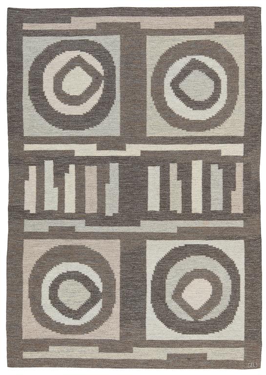 CARPET. Flat weave. 242,5 x 170,5 cm. Signed GBJ as well as a weavers signature in the form of a light blue square.