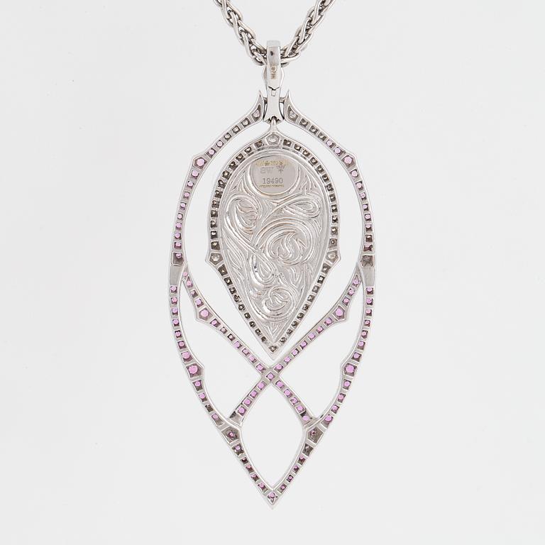 A Stephen Webster "Crystal Haze" necklace.