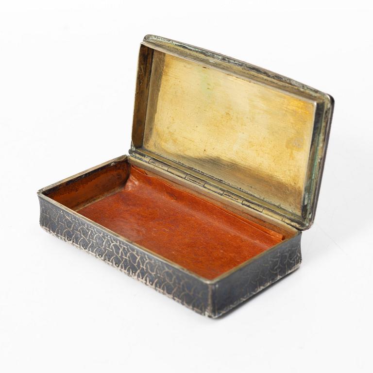 A silver niello box, French hallmarks, circa 1900.