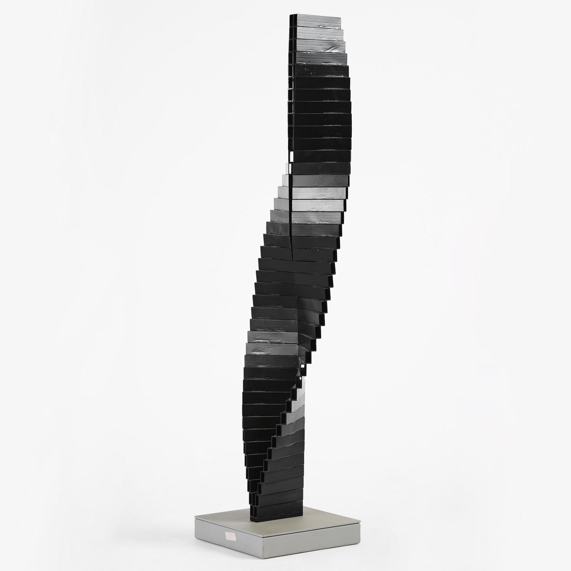 Arne Jones, "Yin-Yang II".