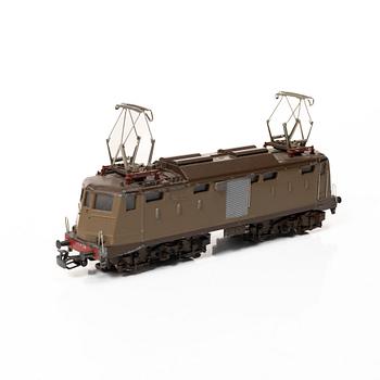 Märklin, locomotives, 7 pcs, railbus, 2 parts, as well as cars, 7 pcs, Germany.