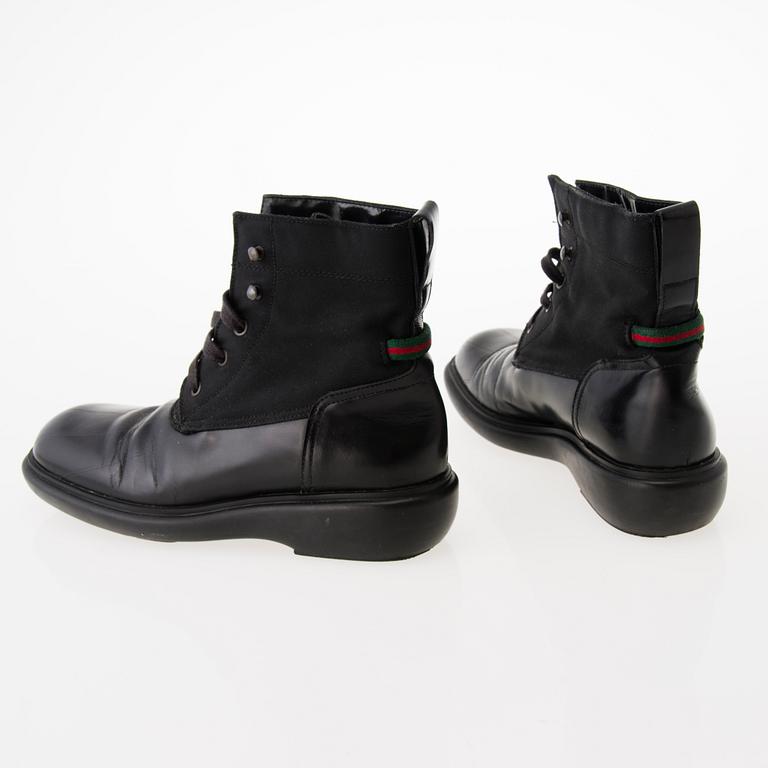 GUCCI, KÄNGOR, storlek 39.