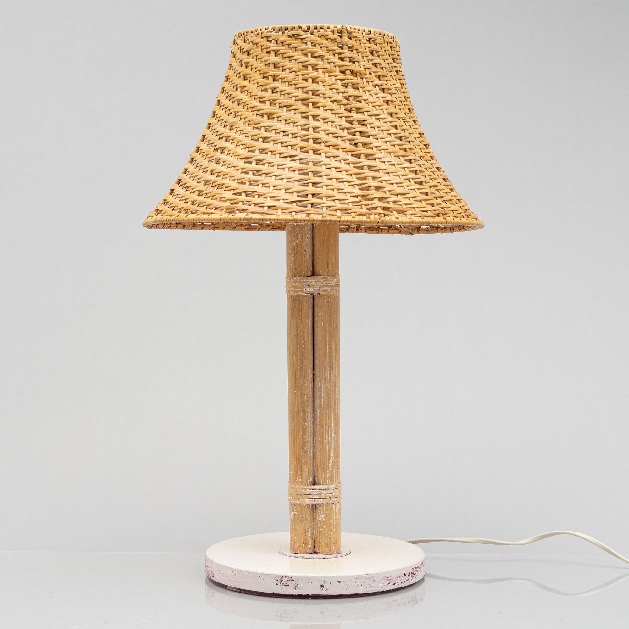 A model 'B-105' table lamp, Bergboms.