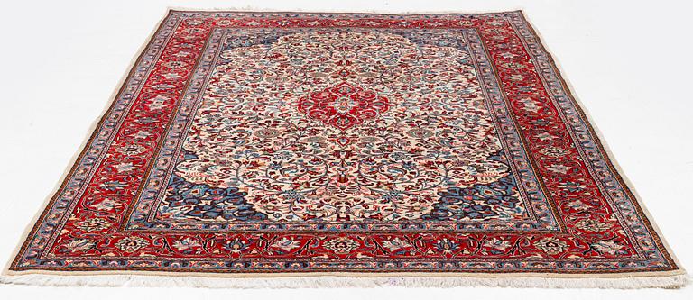 Matta, Sarouk, ca 300 x 209 cm.