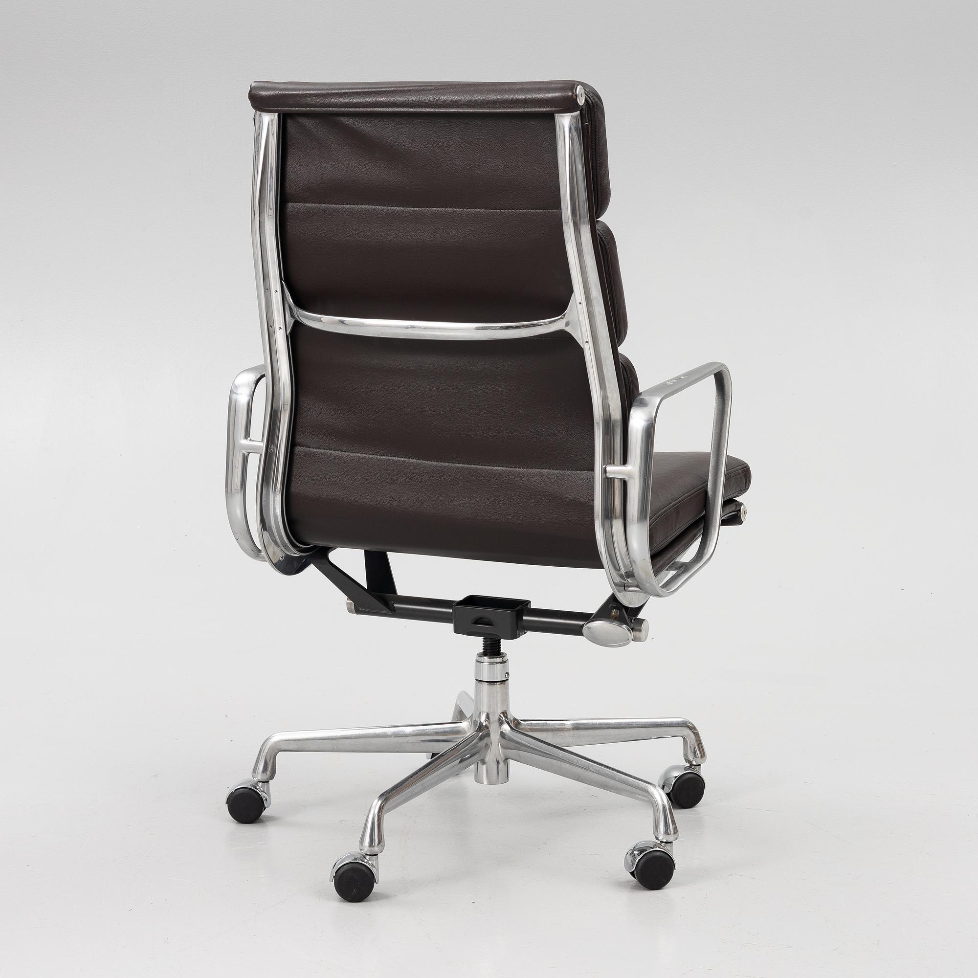 Charles & Ray Eames, kontorsstol, "Soft Pad Chair EA 219, high backrest", Herman Miller, 2000-tal.