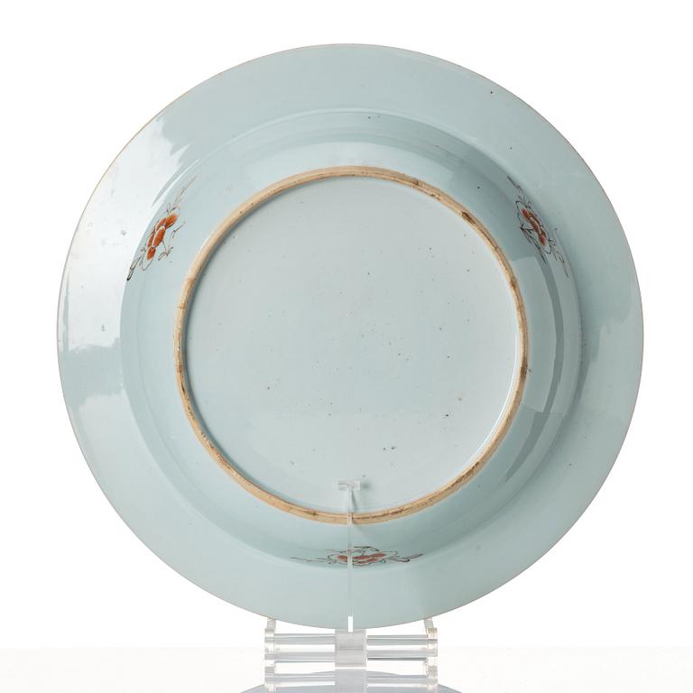 A famille rose basin, Qing dynasty, Qianlong (1736-95).