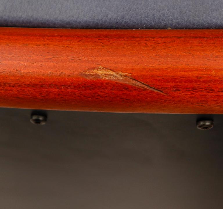 SOFFA, "Keflavik", Sigurdur Gustafsson, Källemo AB, 2000-tal, signerad o numrerad 11/99.