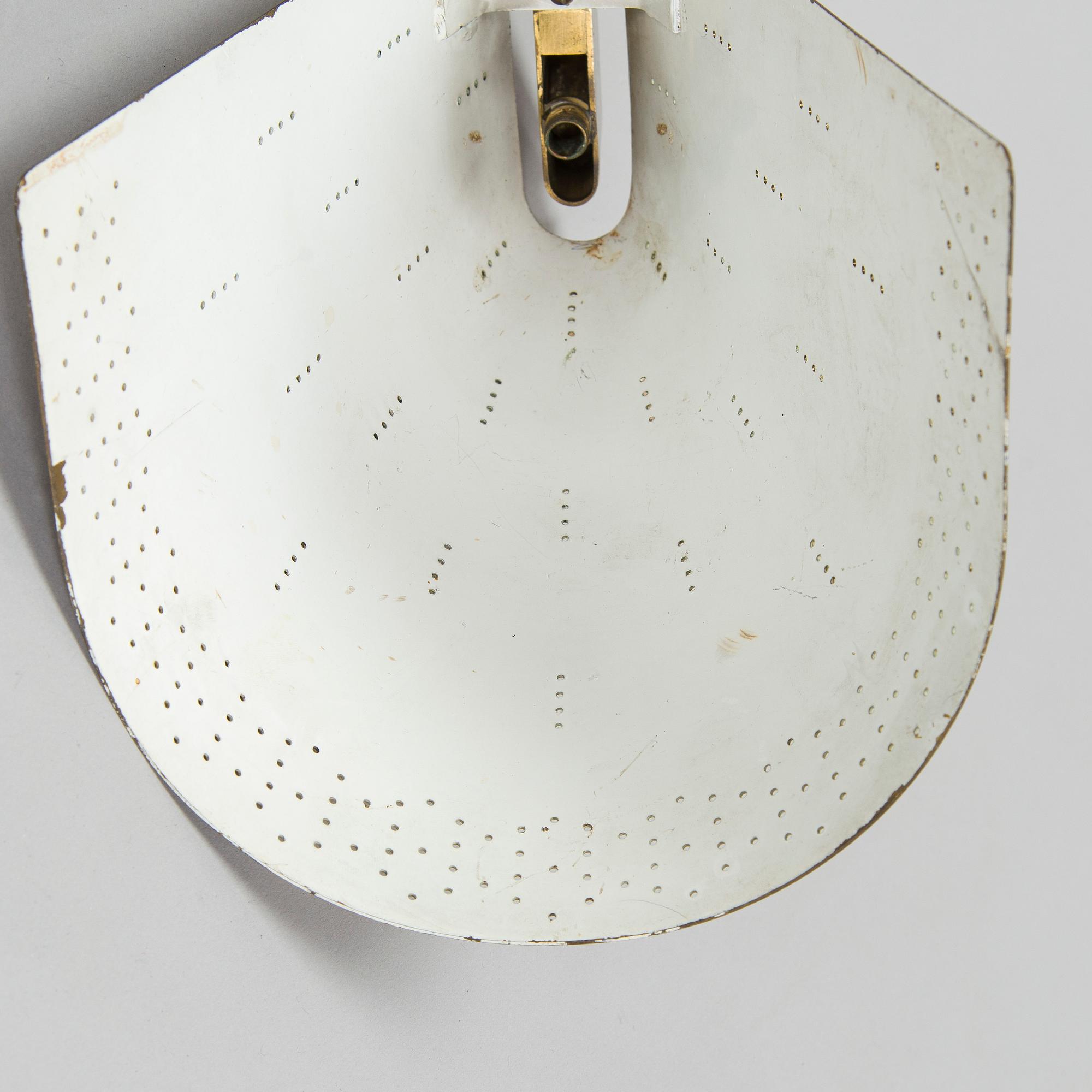 Paavo Tynell, a mid-20th century 'K8-11' wall light for Idman.