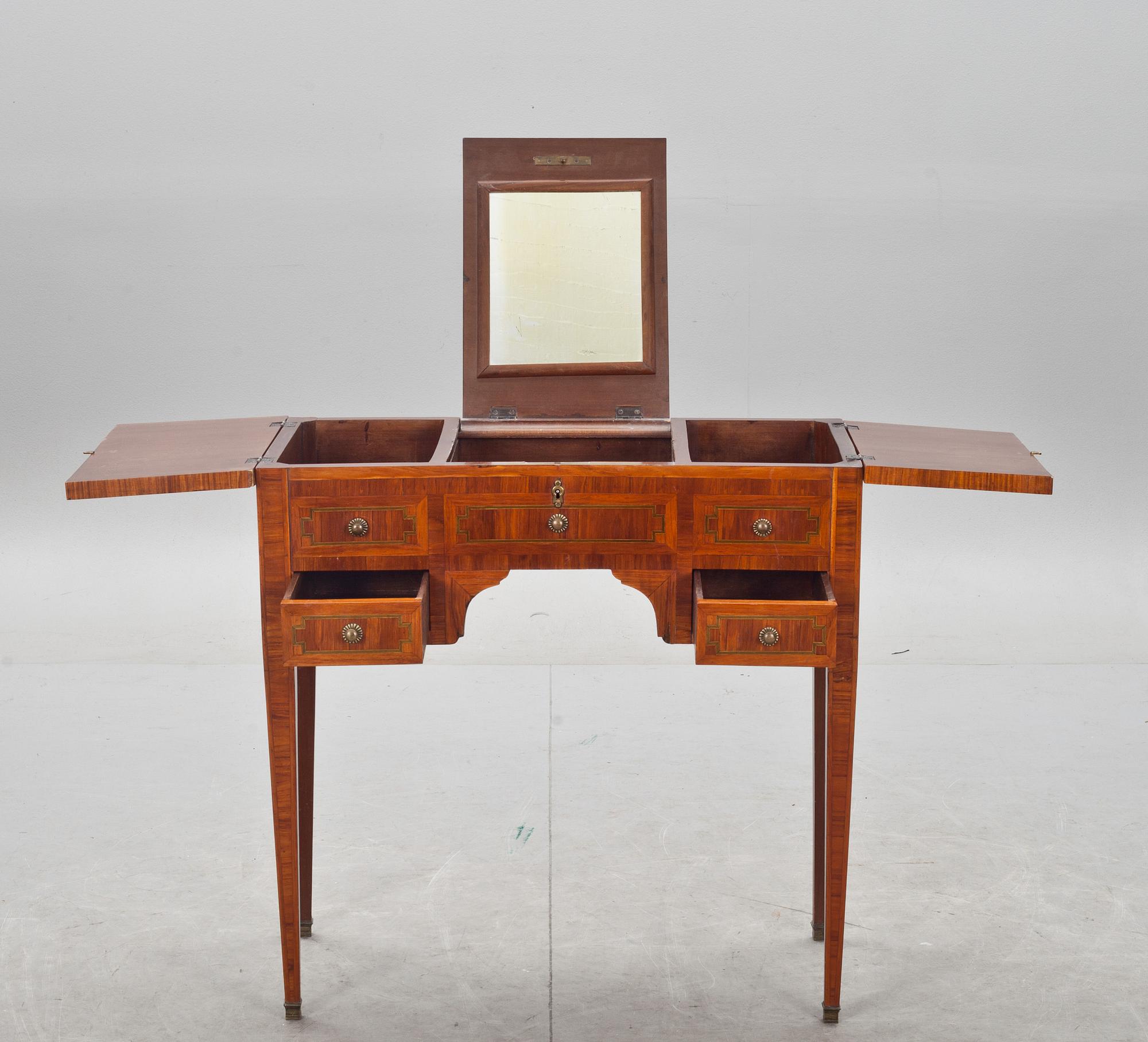 POUDREUSE, Louis XVI-stil.