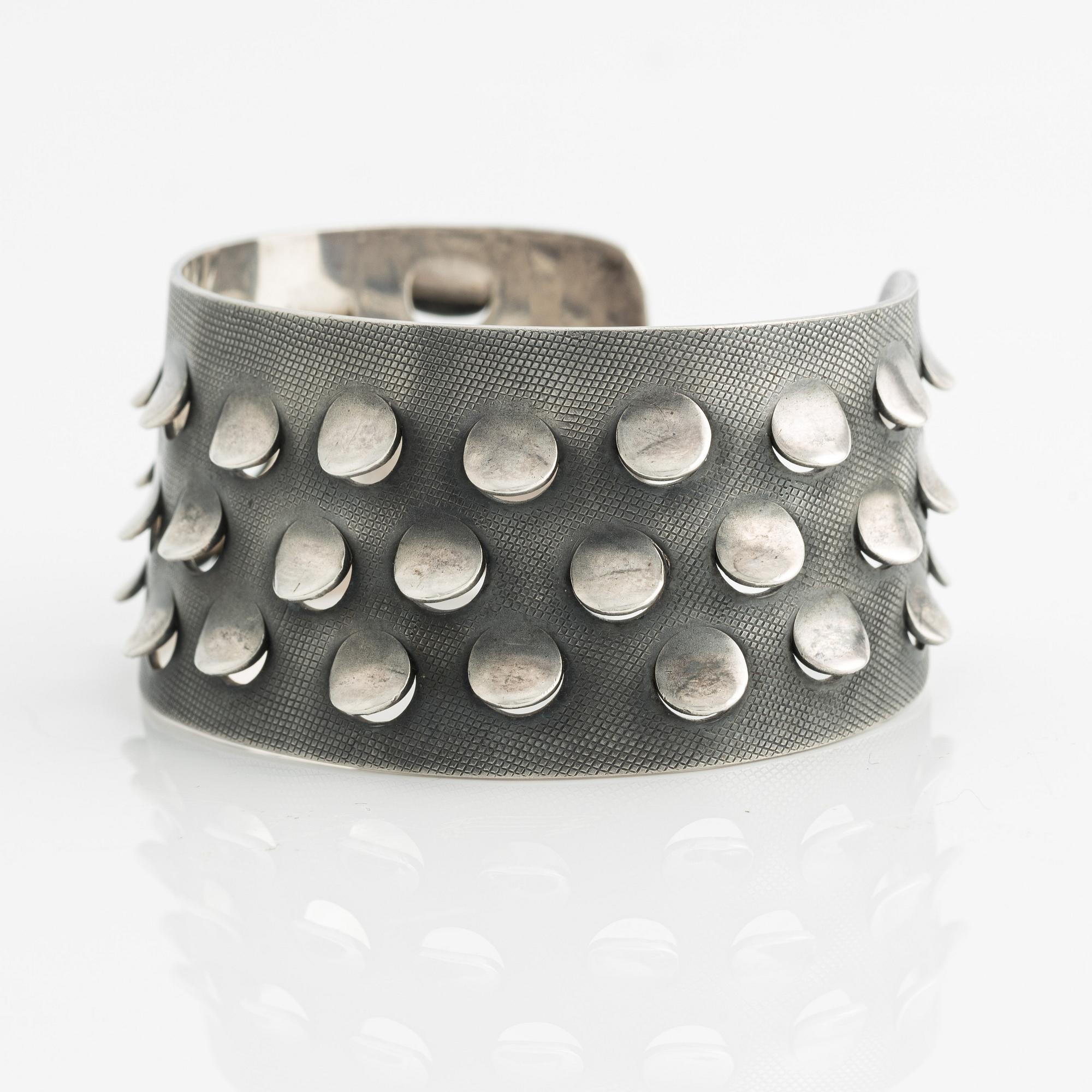Grete Prytz-Kittelsen, för J. Tostrup, armring, sterlingsilver, Norge.