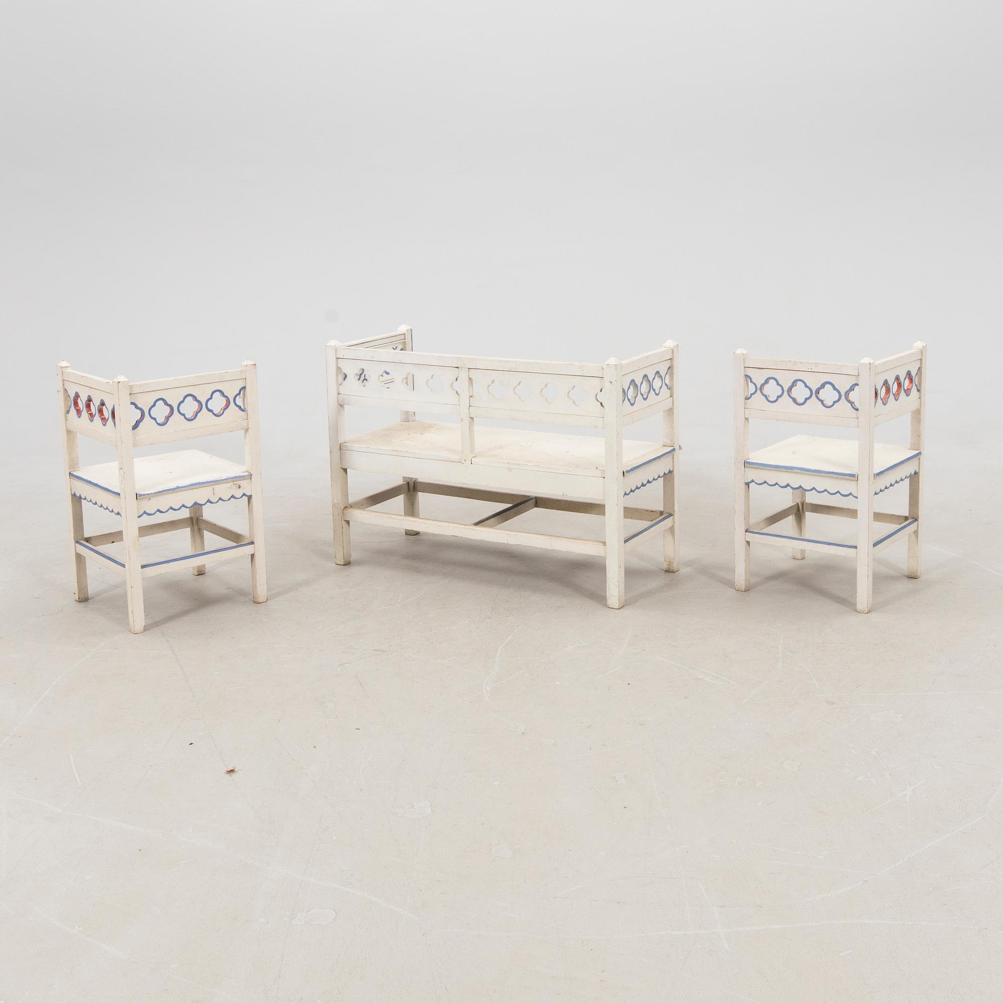 Barnmöbel 4 dlr omkring 1900.