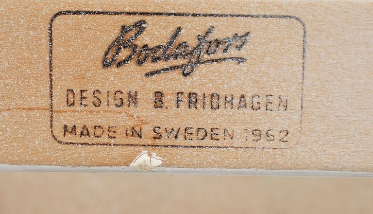SÄNGBORD, ett par, Bertil Fridhagen, Bodafors, omkring 1900-talets mitt.