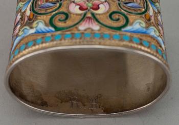 SERVETTRINGAR, 2 st, silver, Ryssland, Moskva, troligen Maria Cemenova 1908-1917.