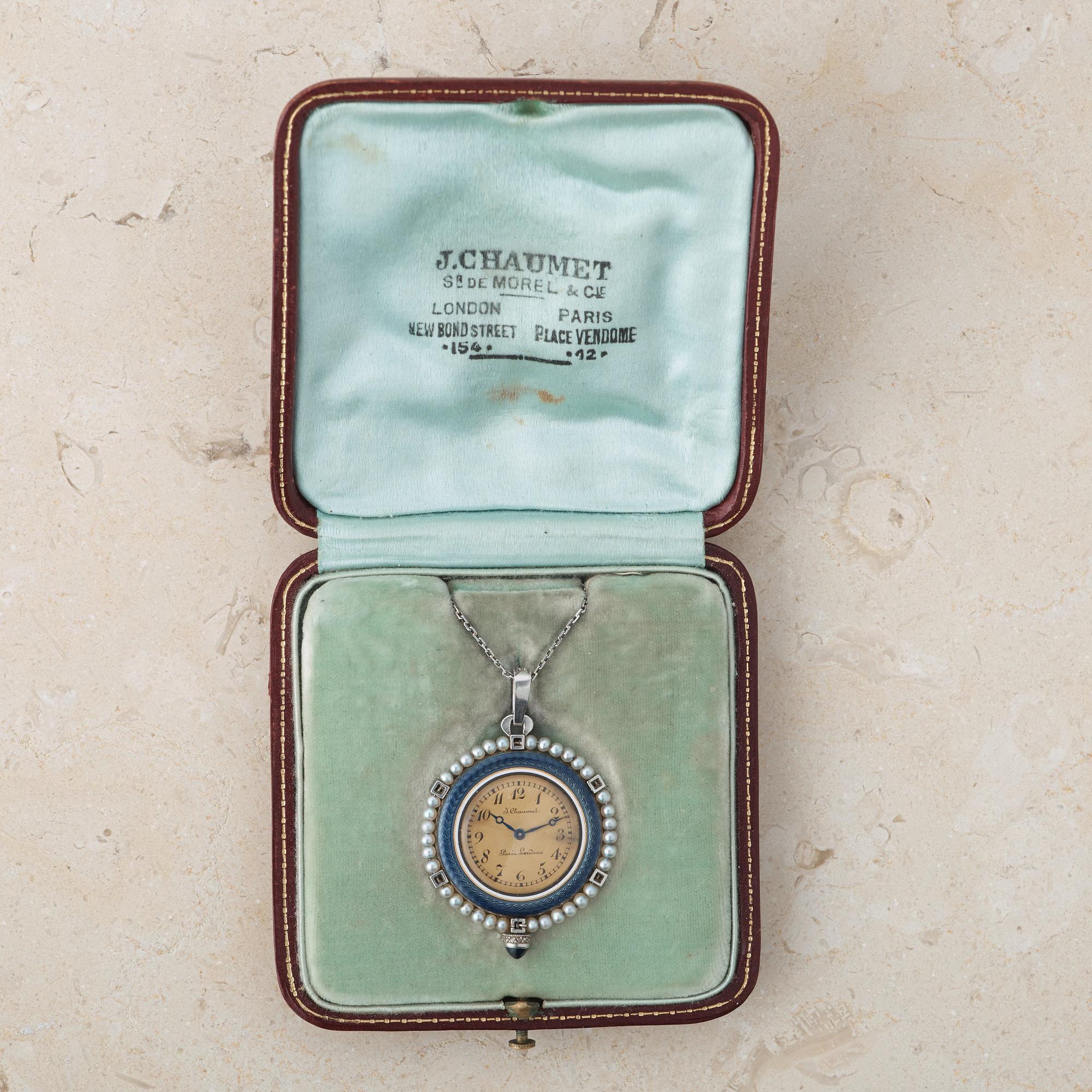 J. CHAUMET, Paris-Londres, "Belle Epoque", pendant watch, 29,5 mm.