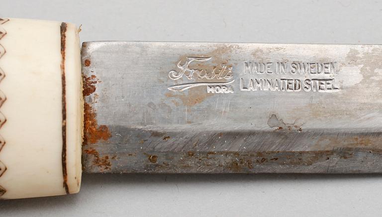 SAMEKNIV, ben och läder, otydligt monogramsign RL.