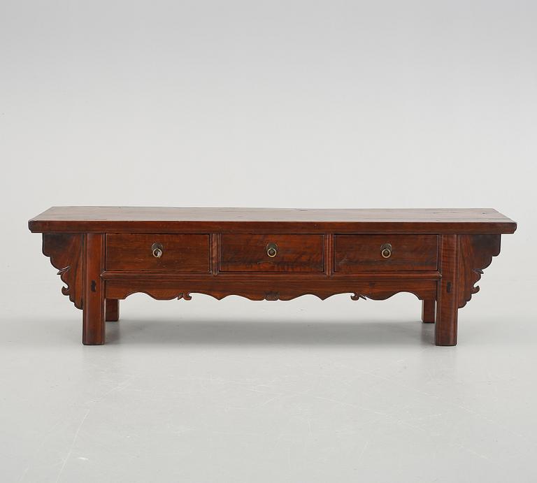 KANGBORD/SIDEBORD, Kina, 1800-talets andra hälft.