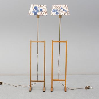 A pair of model 2548 floor lights by Josef Frank, Firma Svenskt Tenn.