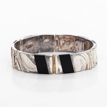 Zoltan Popovits, armband, "Sahara", silver och trä, Lapponia 1983.