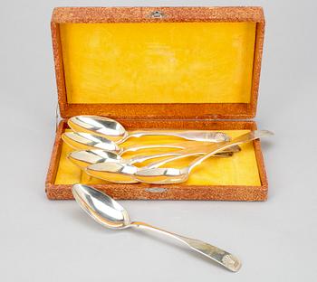 SKEDAR, 6 st, Frans Henrik Wikström, Nystad, 1880. Vikt 349 g.